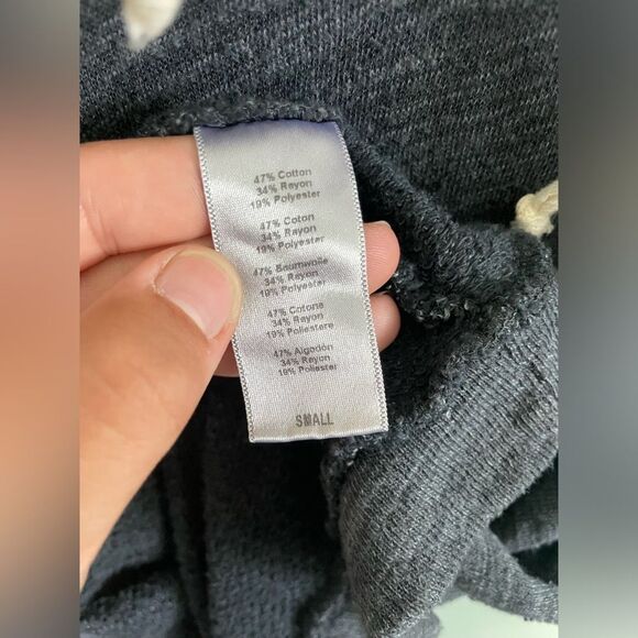 Project Social T X Out from Under Grey Sleeveless Hooded Muscle Sweatshirt SZ S - Picture 6 of 8